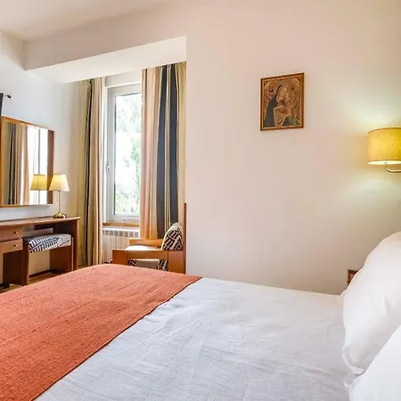 Crisol Tres Pastorinhos 3* Фатіма